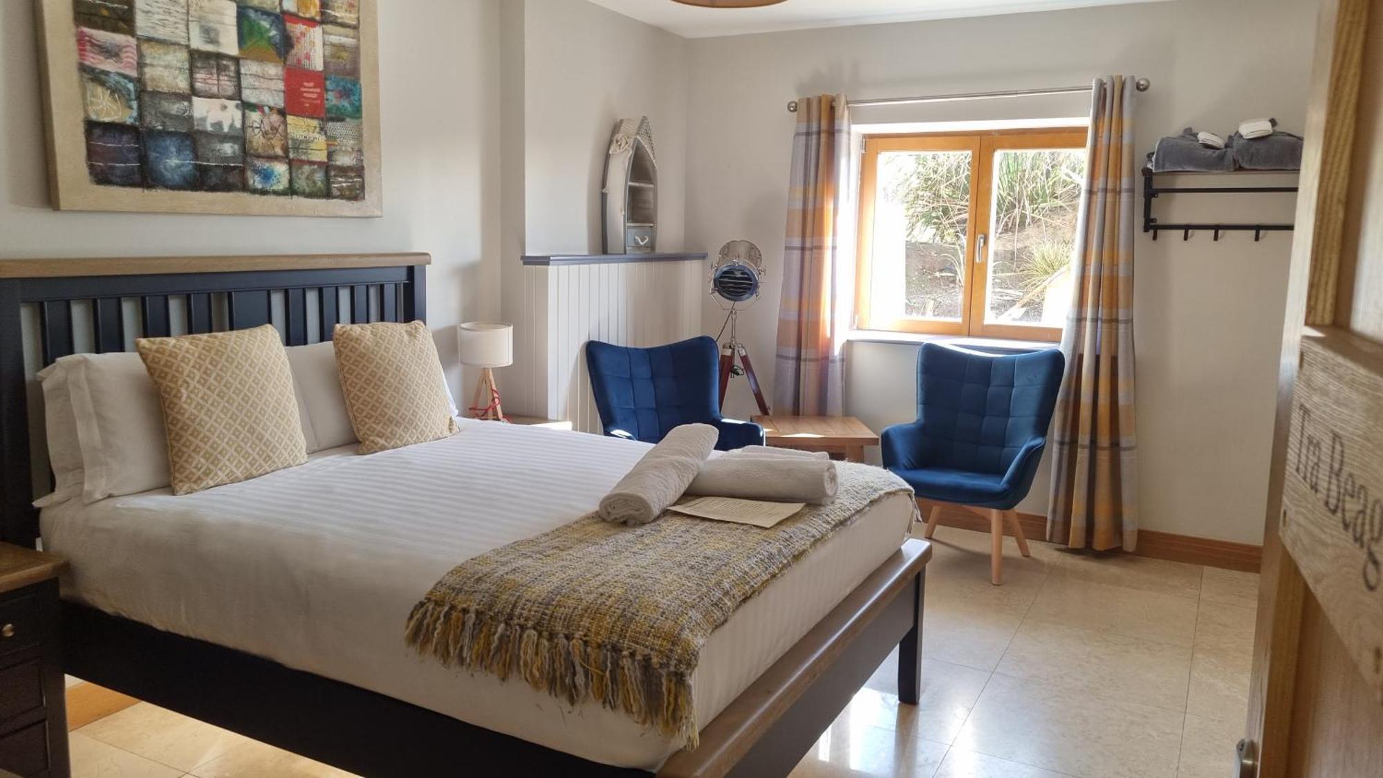 Fab View (Adults Only) Hotel Dingle Phòng bức ảnh